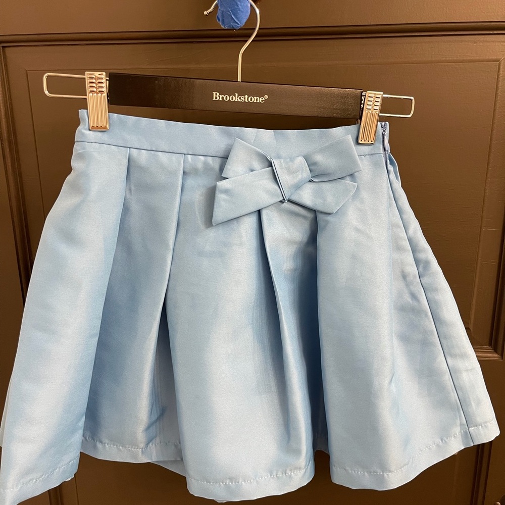NWOT- Mama Luma Santa Light Blue Kids Skirt with Bow